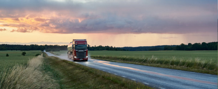 看好储能潜力，SCANIA瑞典开始测试搭载太阳能板的重型卡车